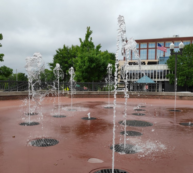 huntsville-downtown-childrens-water-park-photo